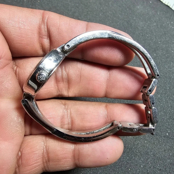 ESQ Swiss Ladies Quartz Watch Mother Of Pearl Dial Silver Tone Working WR 3ATM - Picture 6 of 9